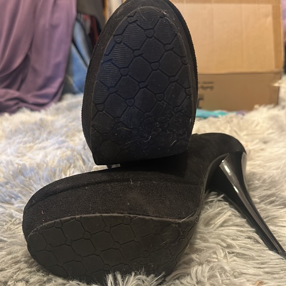 Barely worn Size 8 Candies - Picture 2 of 2